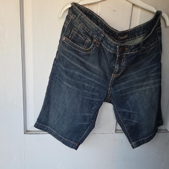 Denim Blue Women's Shorts Undergrounf Soyl Size 13 - Picture 1 of 8